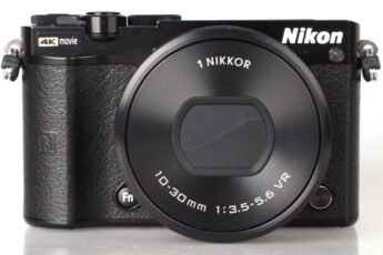 Nikon-1-J5-Black