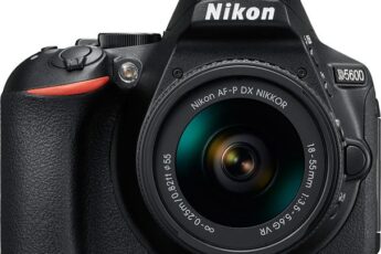 Nikon-D5600-Front